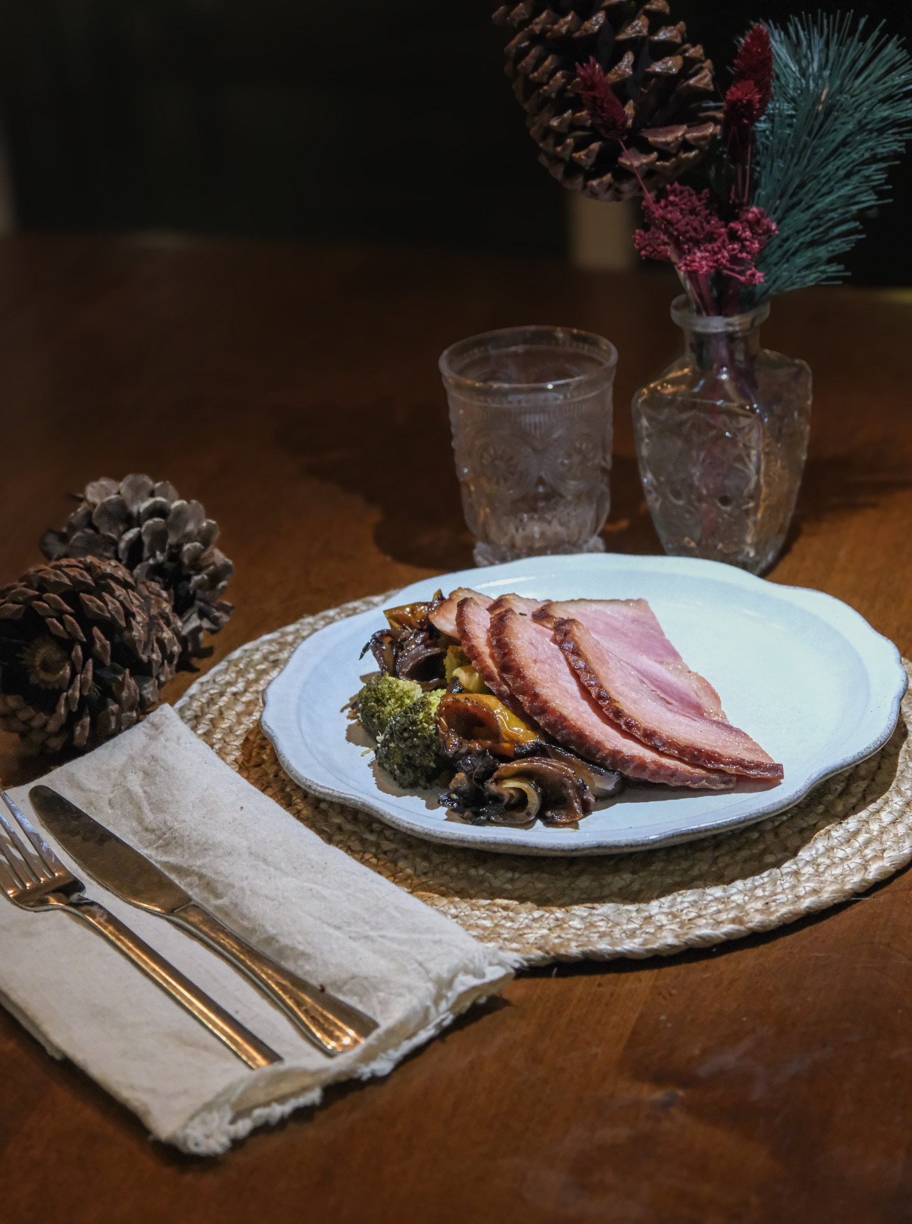 Holiday Dinner - Tasty Table Catering - Ham - Catering - Christmas Decor